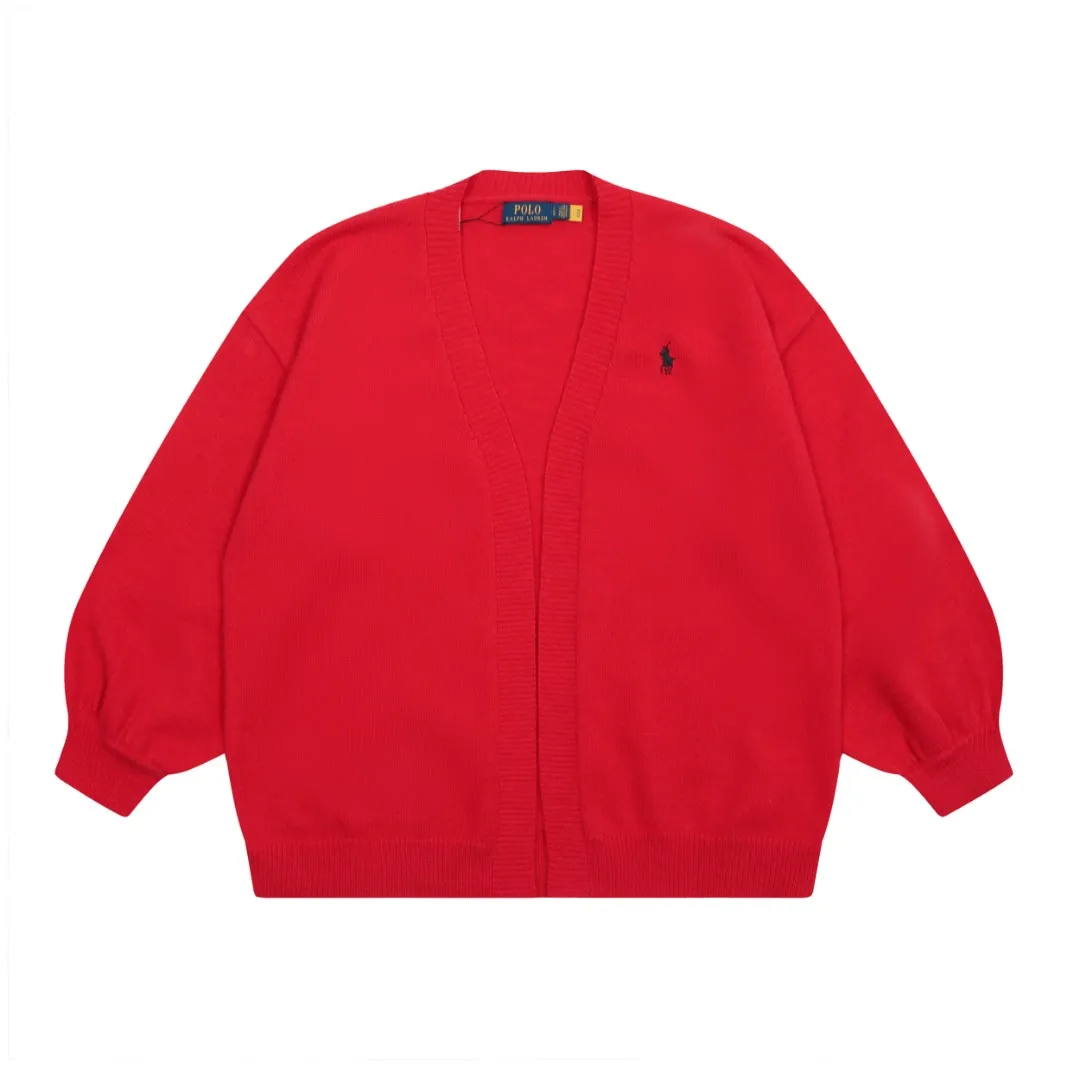 P220 Top quality" Style number: DS016# [Ralph Lauren V-neck solid color pony embroidered logo wool velvet knitted shawl cardigan] ✅Ralph Lauren Lazy‌oversize style basic classic versatile ten-color shawl cardigan ✅Main supplier platform live broadcast Wholesale entities Out of stock will be replenished Not off the shelf ✅ZP quality 1:1 version Can scan the code to enter the GF website Counter quality ✅Details and quality are the only one in Guangzhou. Light luxury wool. Focus on high-end. Cost-effective. Needless to say good quality. ✅Restore the original version. Can wear 190 pounds. Loose, comfortable and stress-free. ✅Loose upper body, oversize and lazy style. Must-have style for goddess ootd. ✅Good-looking clothes are never picky. Recommended for goddess wardrobe. Taro Purple, Light Khaki, Chinese Red, Anchor Red